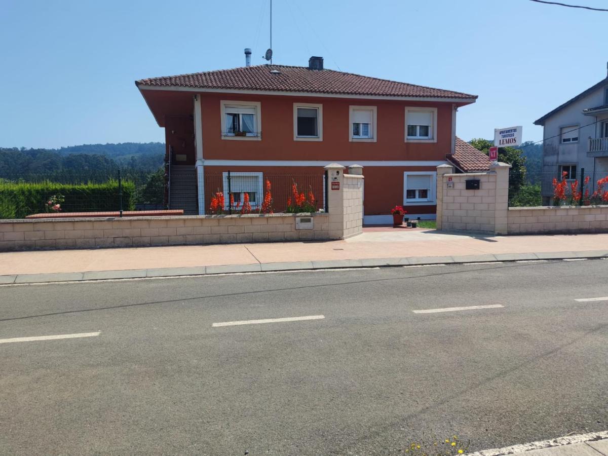 Apartamentos Turisticos Lemos О Педрусо Екстериор снимка